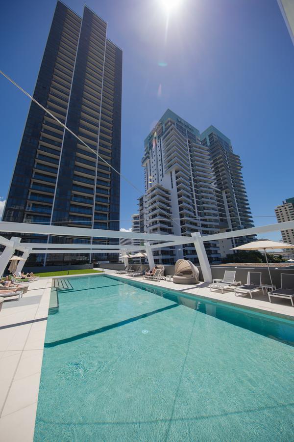 Dayday Premier Apartments At 2663 Gold Coast Hwy, Broadbeach المظهر الخارجي الصورة